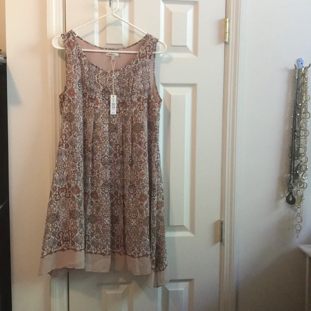 NWT Max Studio sleeveless knee length dress. M